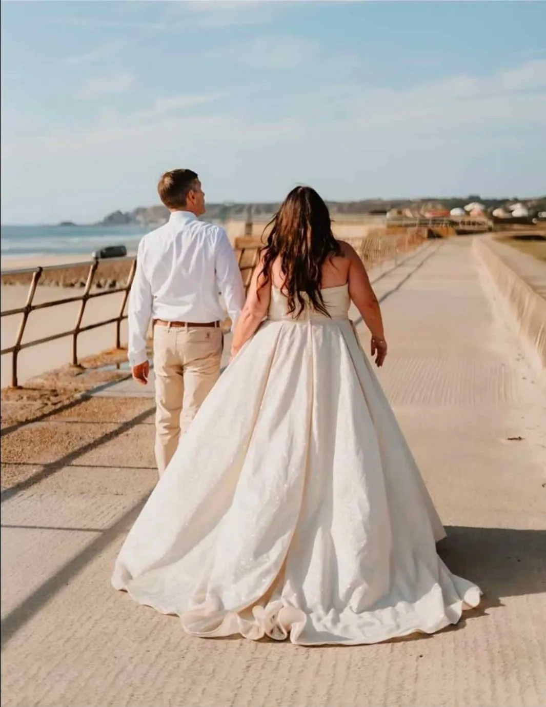 Wedding dress - Image 1