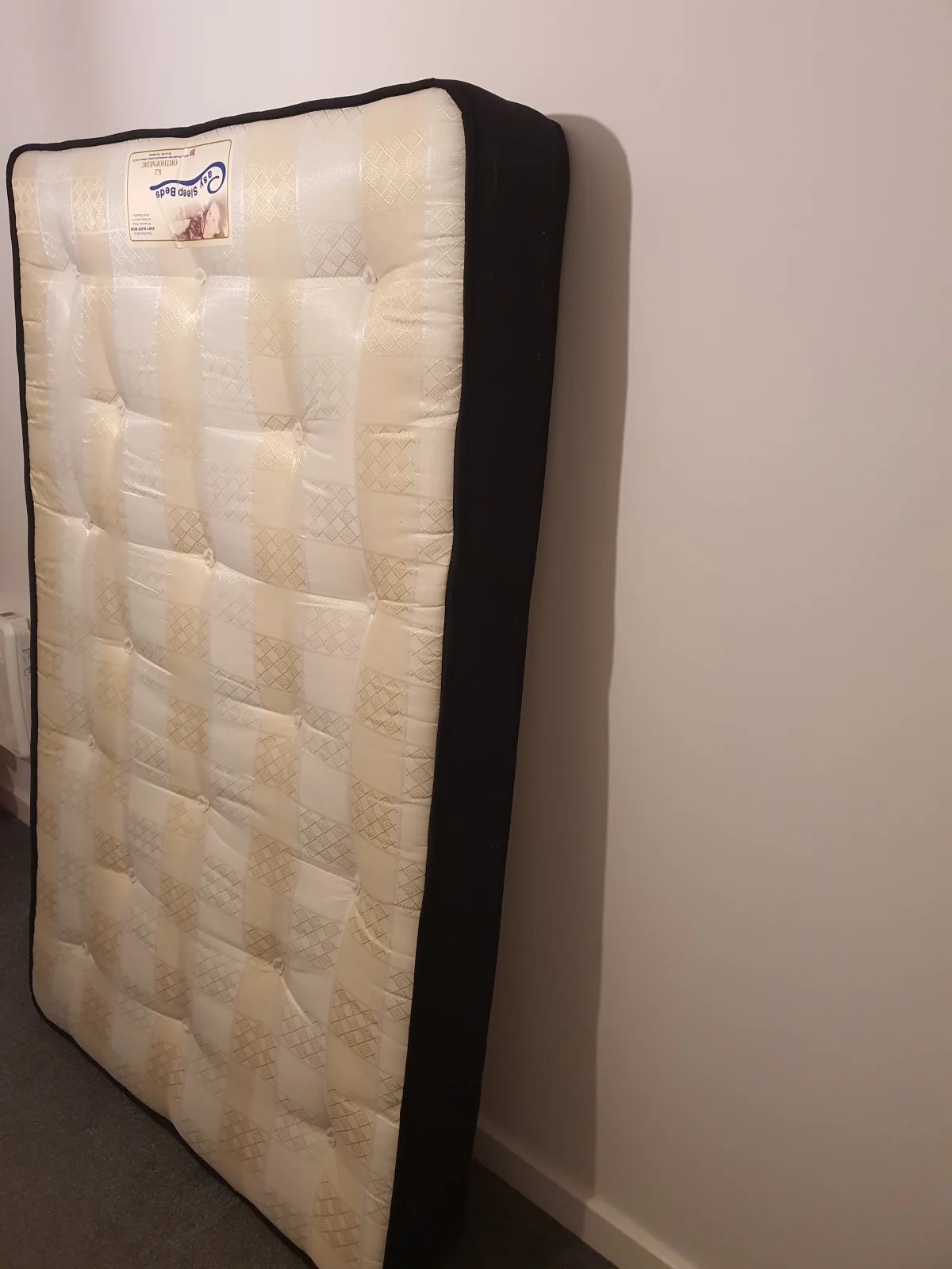 BRAND NEW Unused Easy Sleep Beds K2 Orthopaedic Small Double Mattress (4ft) - Image 1
