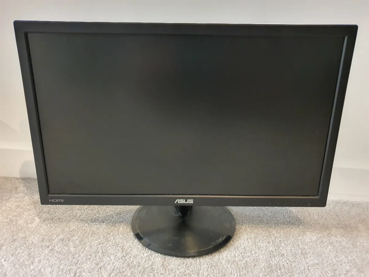 ASUS 21.5" Full HD Monitor (VP228HE) – Perfect Working Order - Image 1