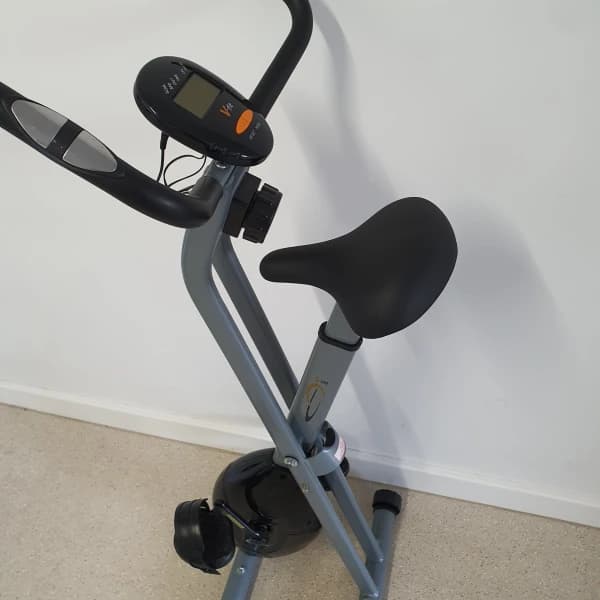 V-Fit MXC1 Folding Exercise Bike – Excellent Condition